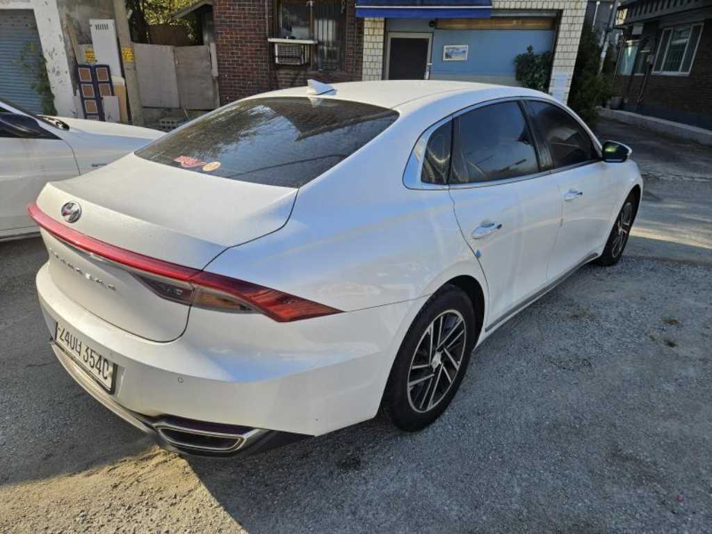 HYUNDAI Grandeur - Vista 5