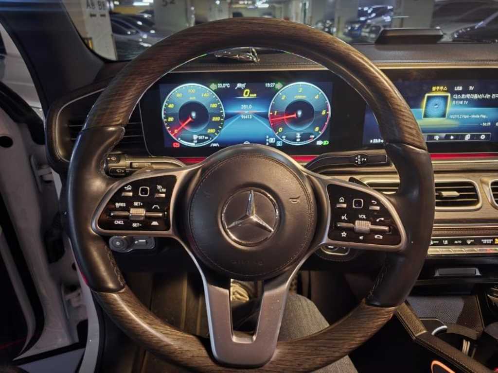 Mercedes Benz GLS Class - Vista 11