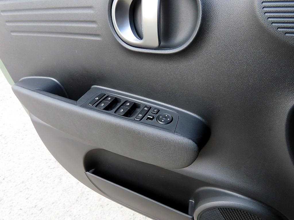 HYUNDAI Casper - Vista 11