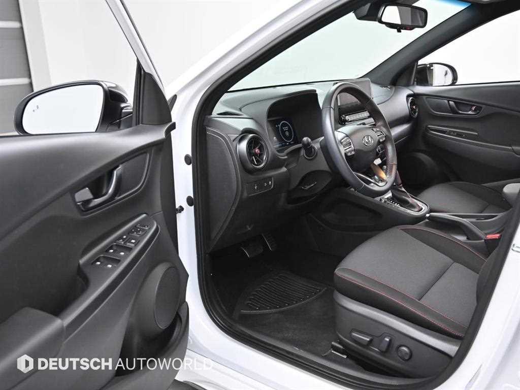 HYUNDAI Kona - Vista 11