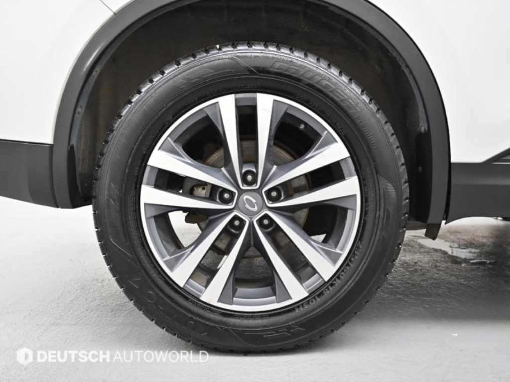 SAMSUNG QM6 - Vista 5