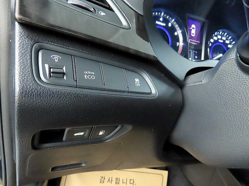 HYUNDAI Grandeur - Vista 12