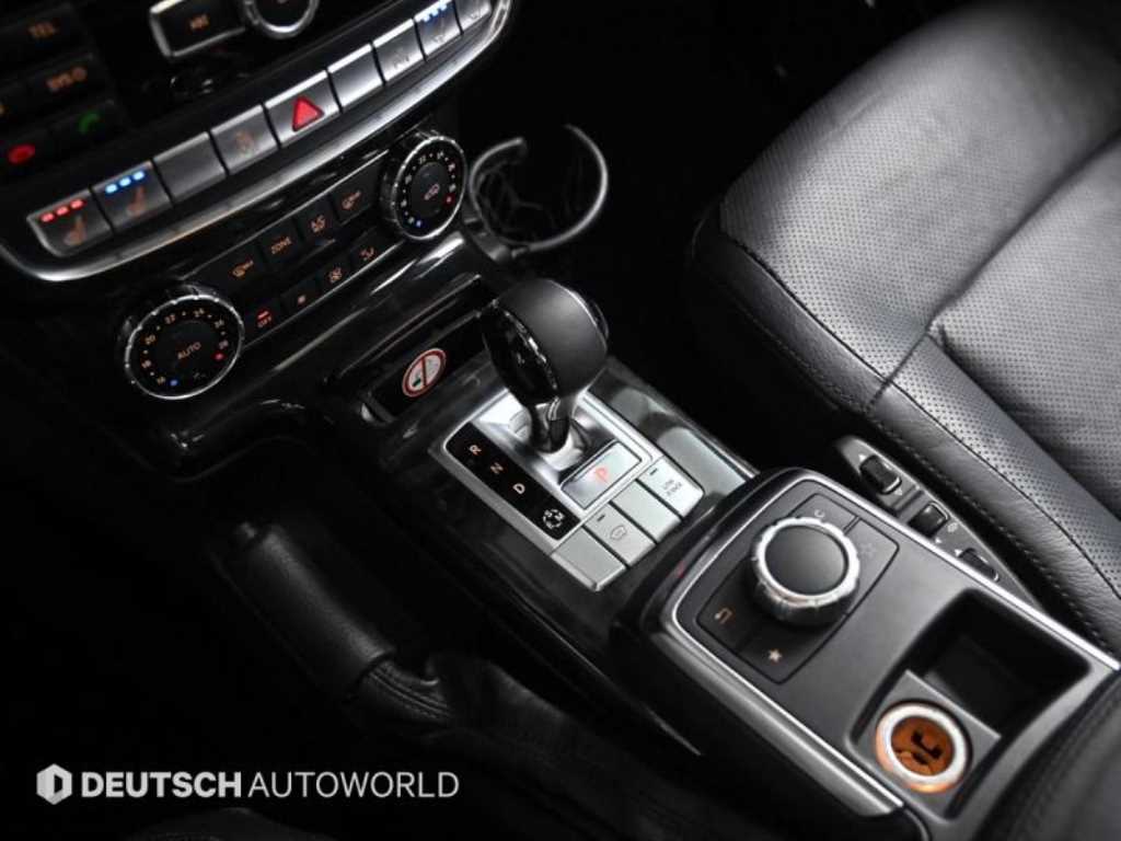 Mercedes Benz G Class (G Wagen) - Vista 9