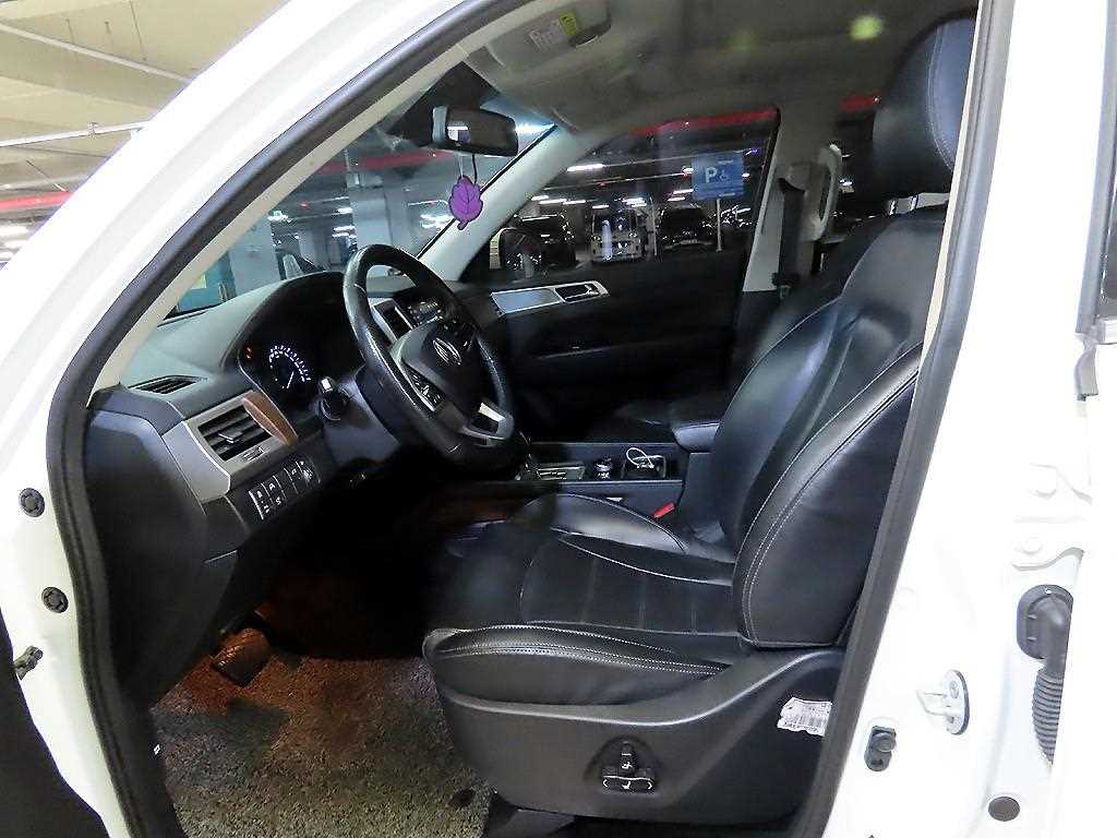 Ssangyong Rexton - Vista 6