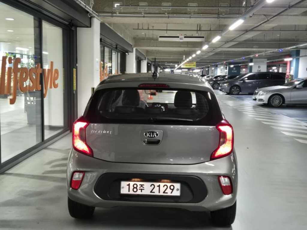 KIA Morning - Vista 5