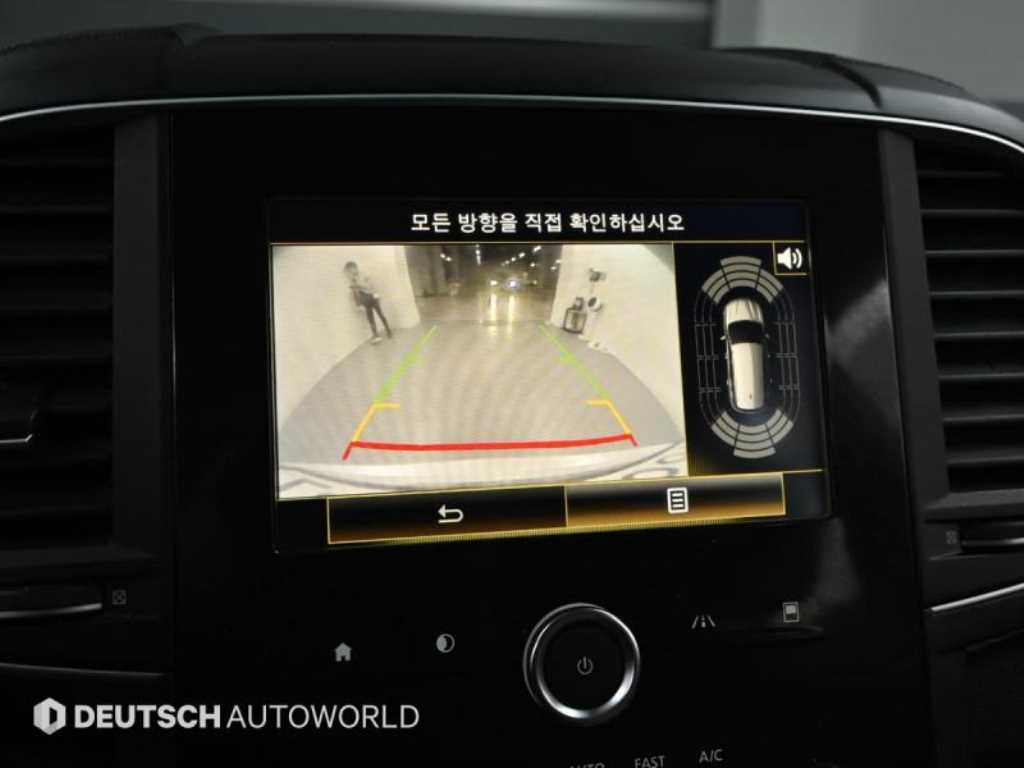 SAMSUNG QM6 - Vista 9