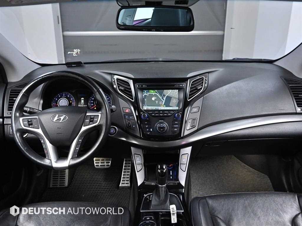 HYUNDAI i40 - Vista 6