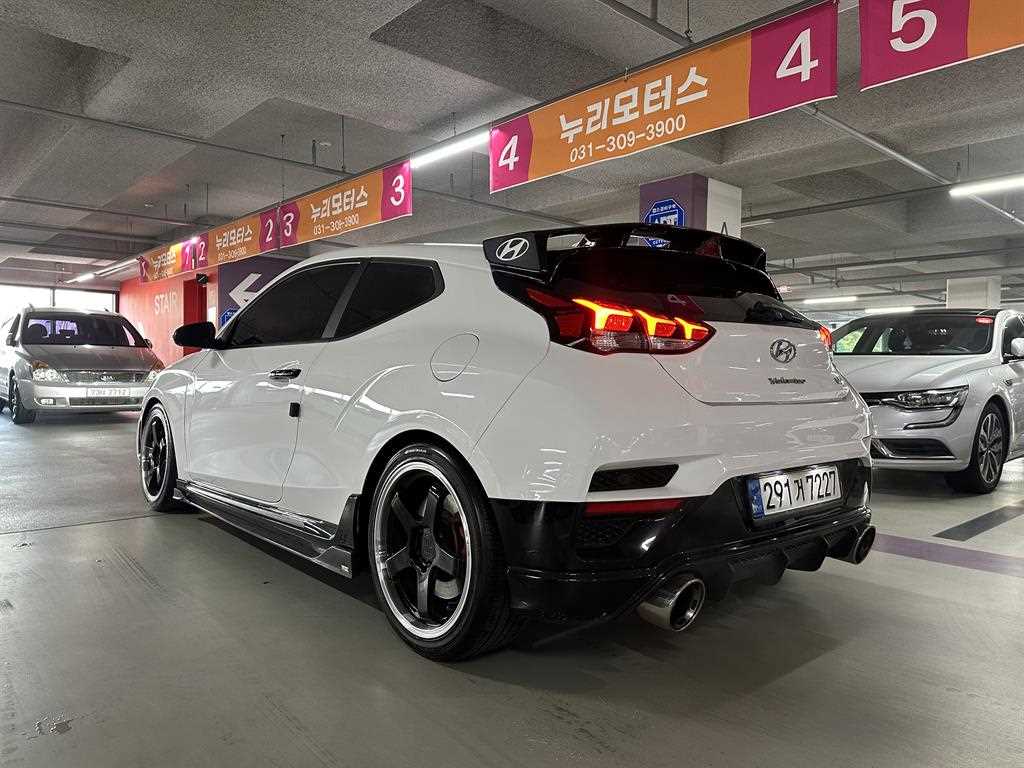 HYUNDAI Veloster - Vista 5