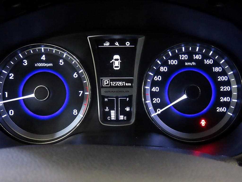 HYUNDAI Grandeur - Vista 9