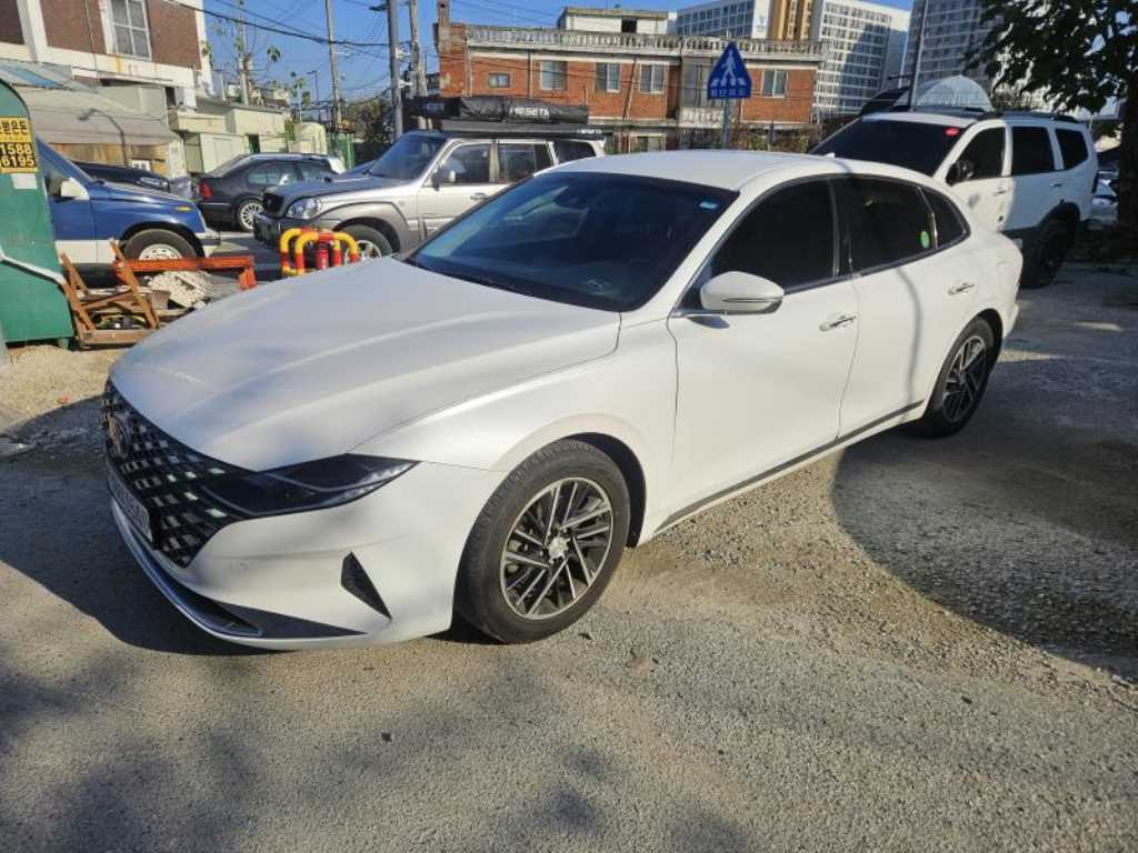 HYUNDAI Grandeur - Vista 2