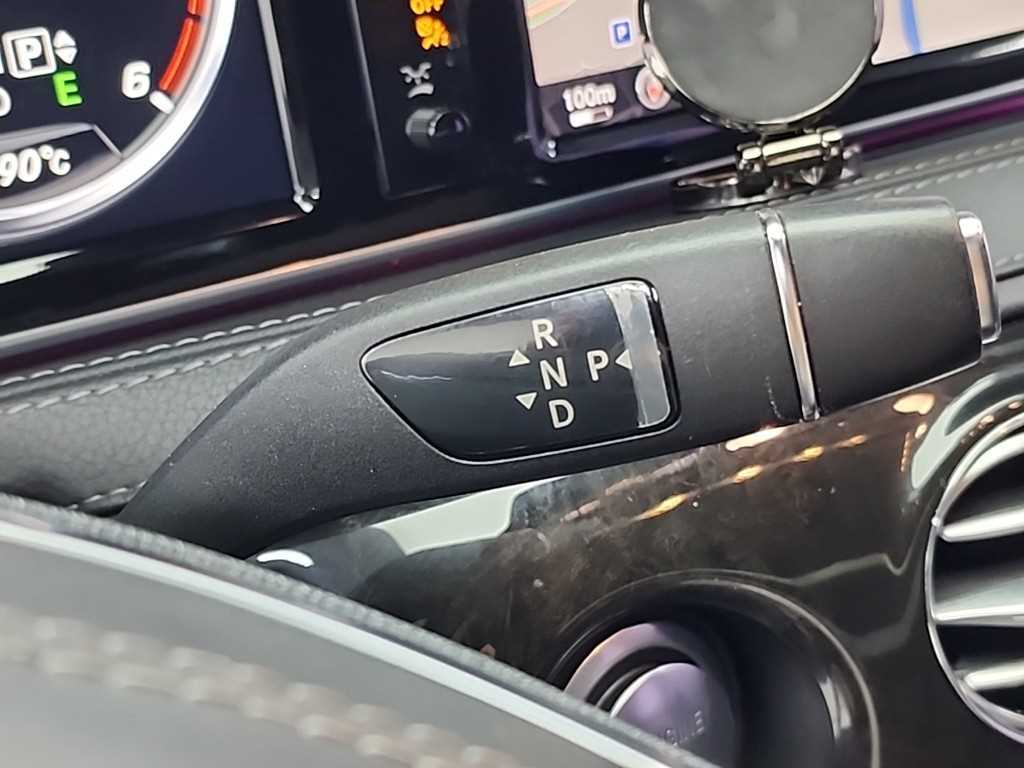 Mercedes Benz S Class - Vista 8