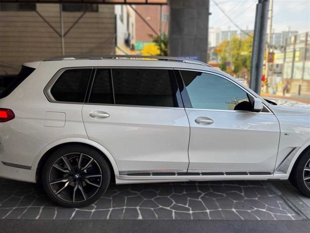 BMW X7 - Vista 3