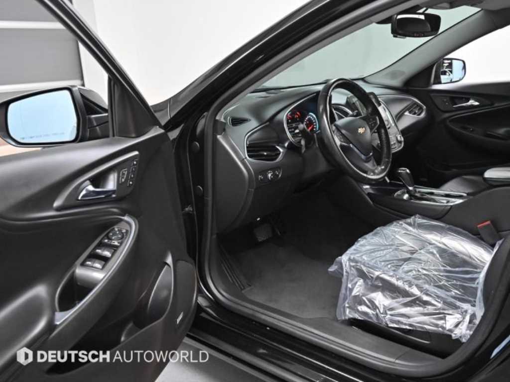 Chevrolet Malibu - Vista 11