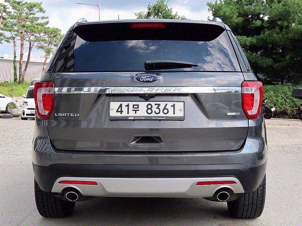 Ford Explorer - Vista 4