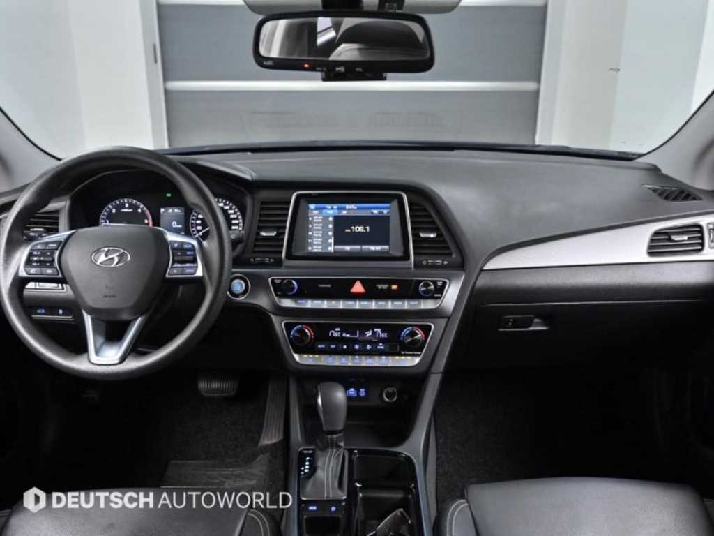 HYUNDAI Sonata - Vista 7