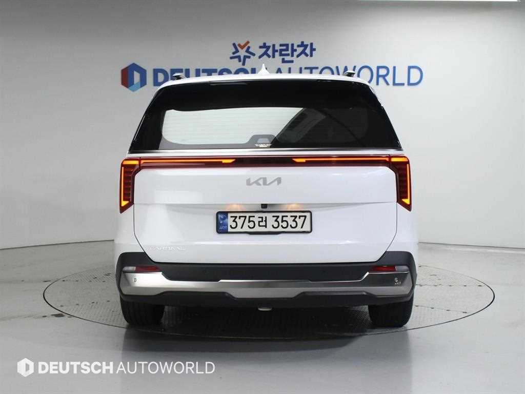 KIA Carnival - Vista 4