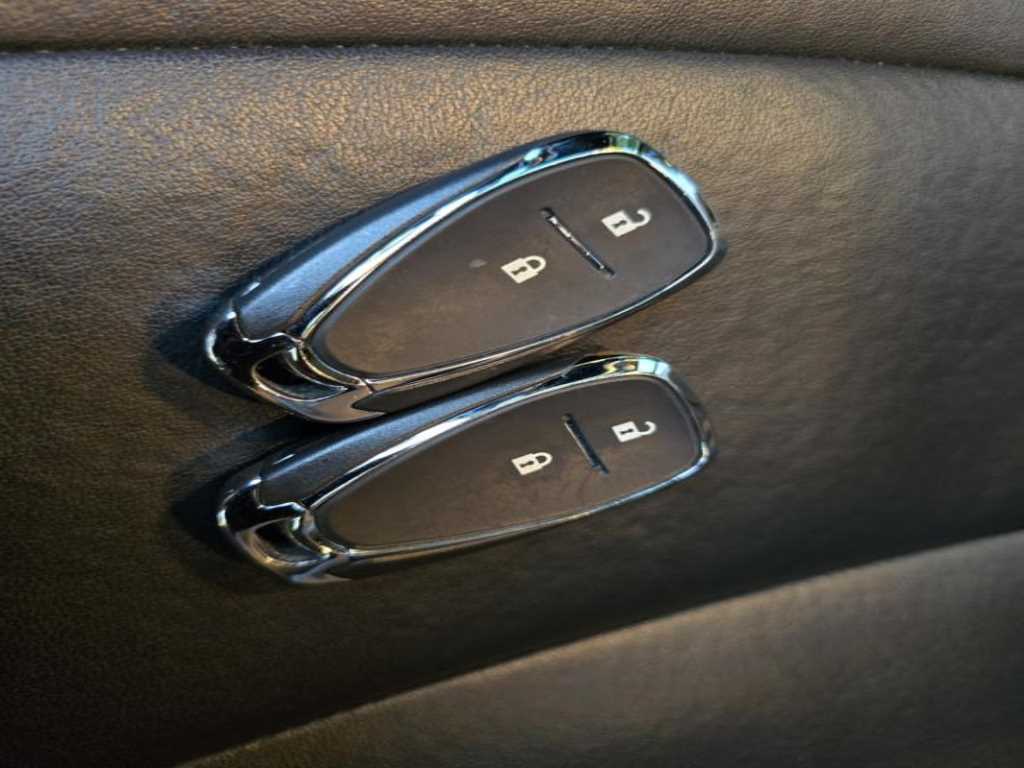 Chevrolet Trax 2019 Gris - Importación desde Corea - HF Imports Iquique - Foto 20