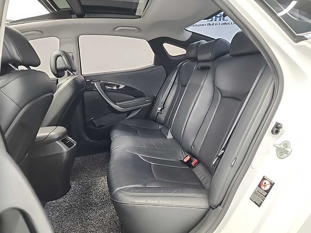 HYUNDAI Grandeur - Vista 12