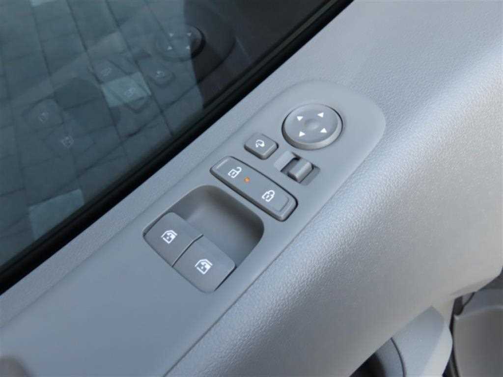 HYUNDAI Staria - Vista 12