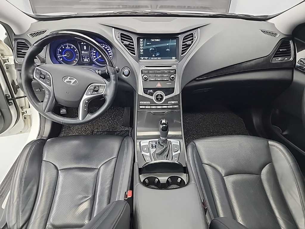 HYUNDAI Grandeur - Vista 7