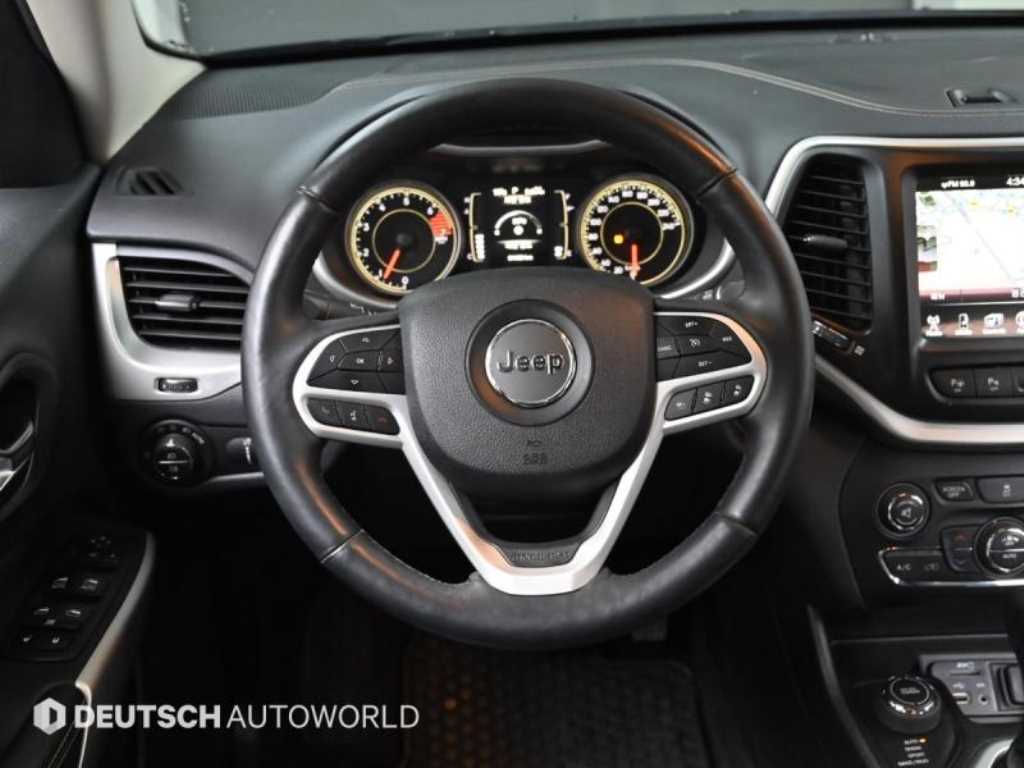 Jeep Cherokee - Vista 6