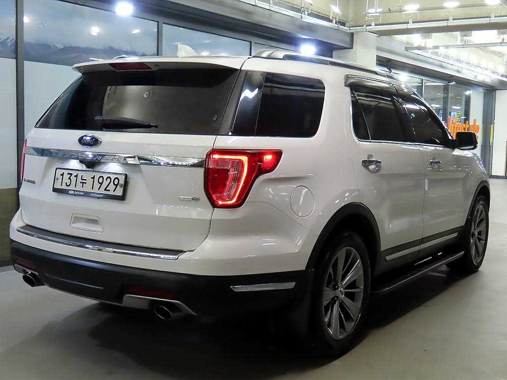 Ford Explorer - Vista 4