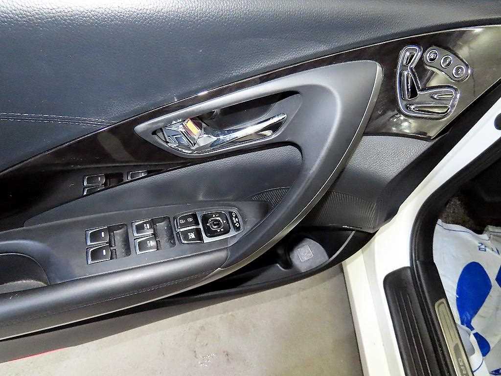 HYUNDAI Grandeur 2016 Blanco - Importación desde Corea - HF Imports Iquique - Foto 13