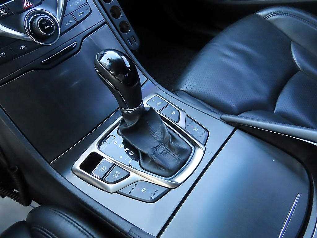 HYUNDAI Grandeur - Vista 10