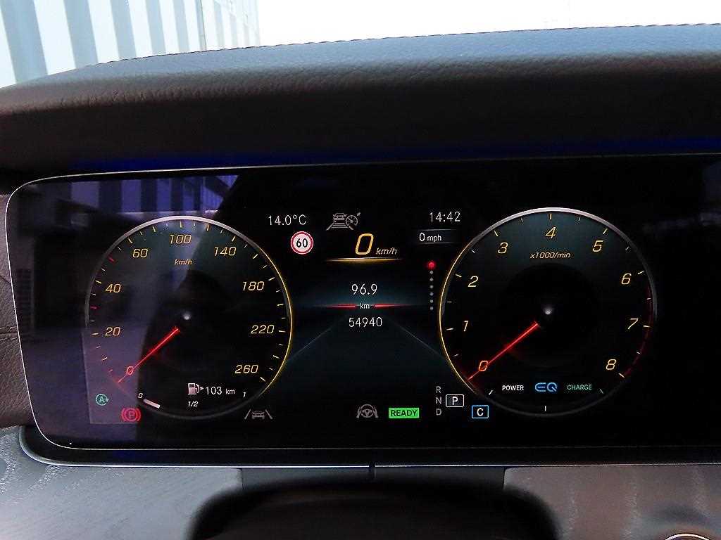 Mercedes Benz CLS Class - Vista 9