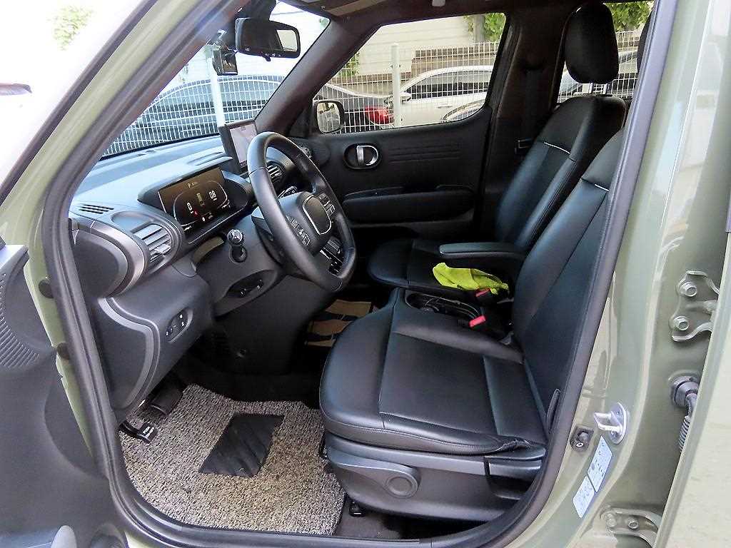 HYUNDAI Casper - Vista 5