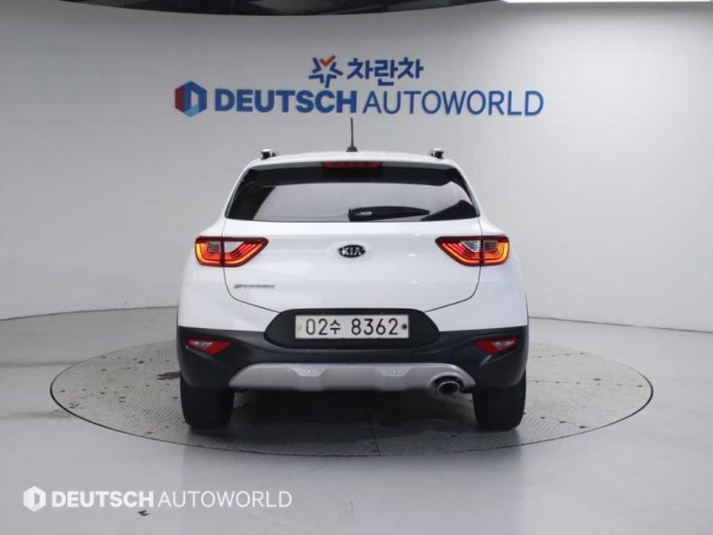 KIA Stonic - Vista 4