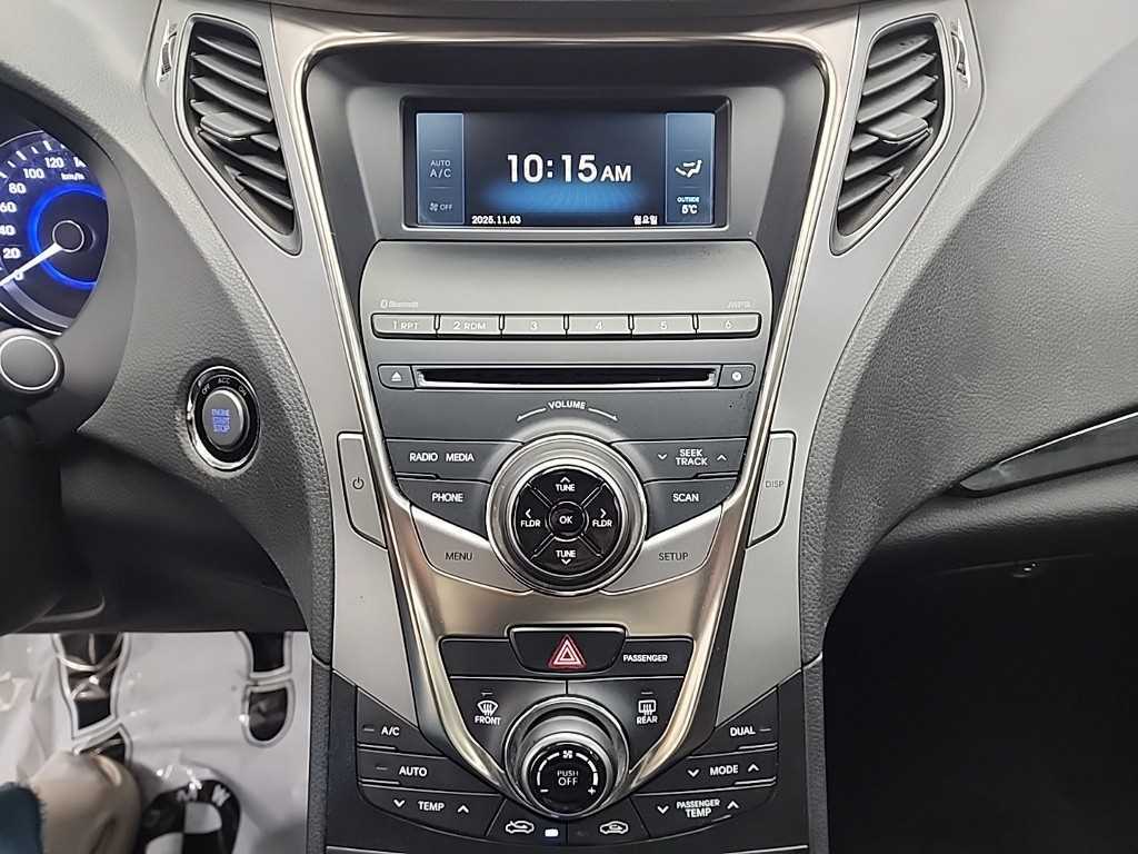 HYUNDAI Grandeur - Vista 10