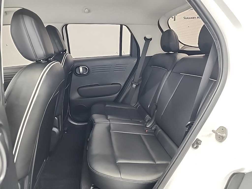 HYUNDAI Casper - Vista 12