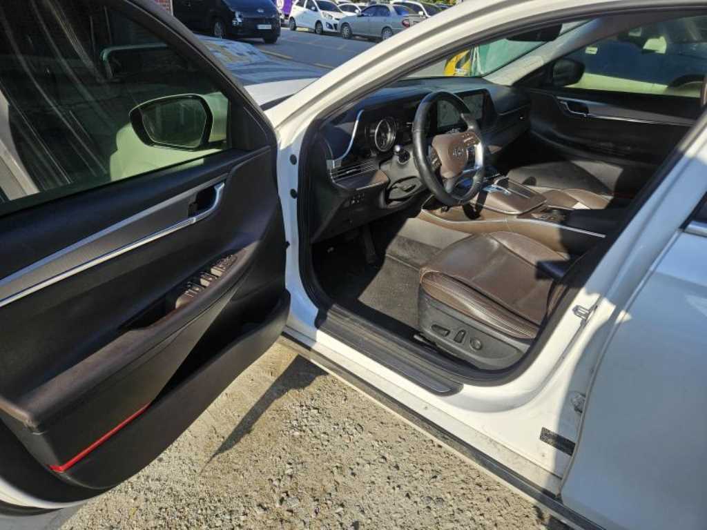 HYUNDAI Grandeur - Vista 8