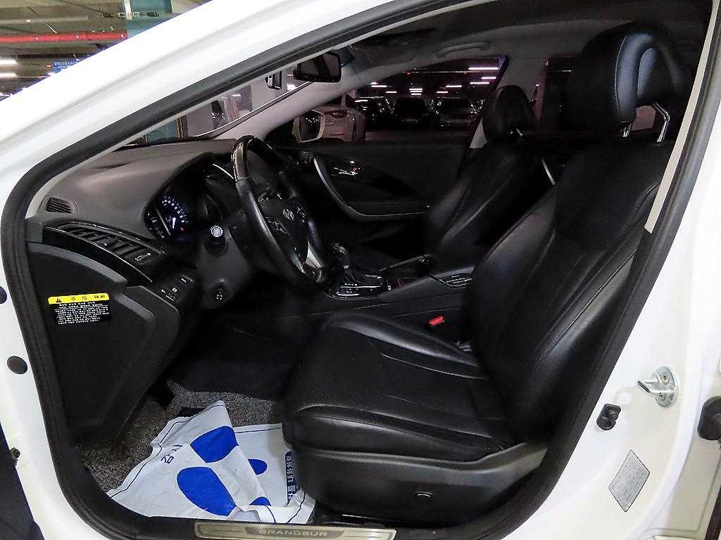 HYUNDAI Grandeur - Vista 6