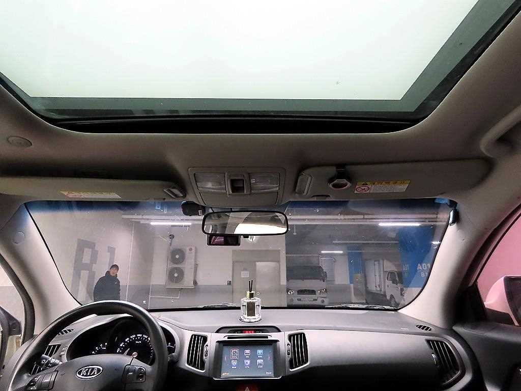 KIA Sportage 2011 Blanco - Importación desde Corea - HF Imports Iquique - Foto 16