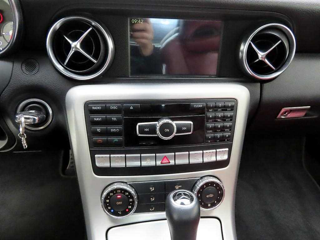 Mercedes Benz SLK Class - Vista 9