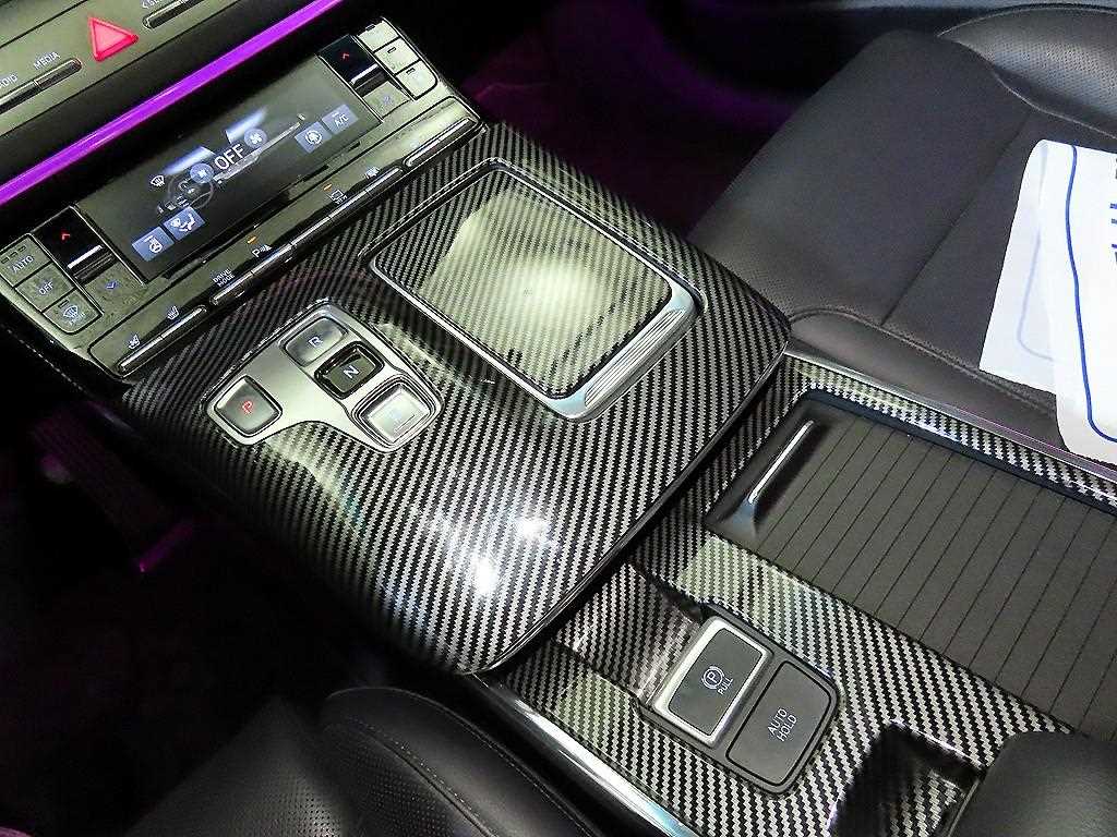 HYUNDAI Grandeur - Vista 12