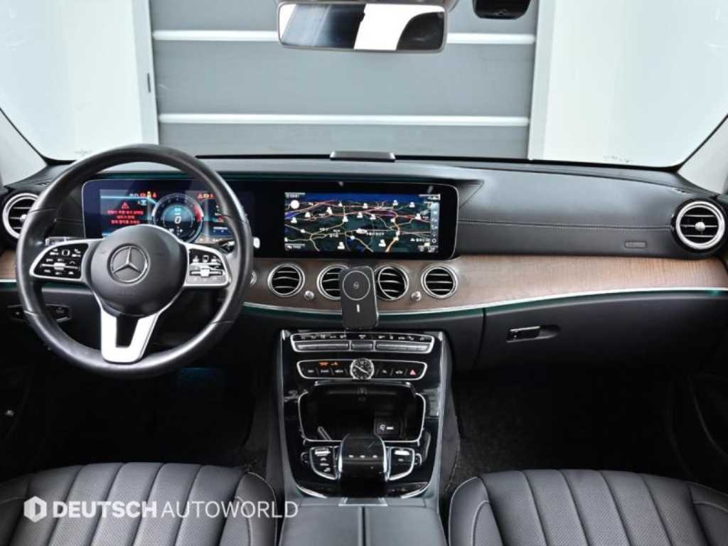 Mercedes Benz E class - Vista 7