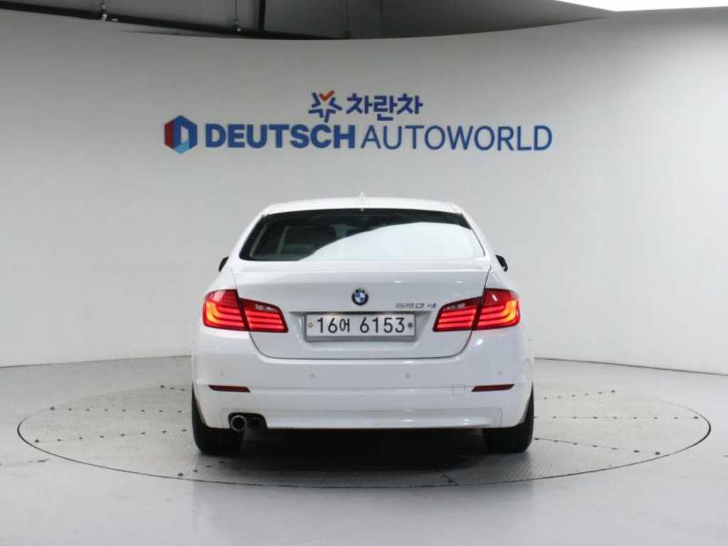 BMW 5 Series - Vista 4