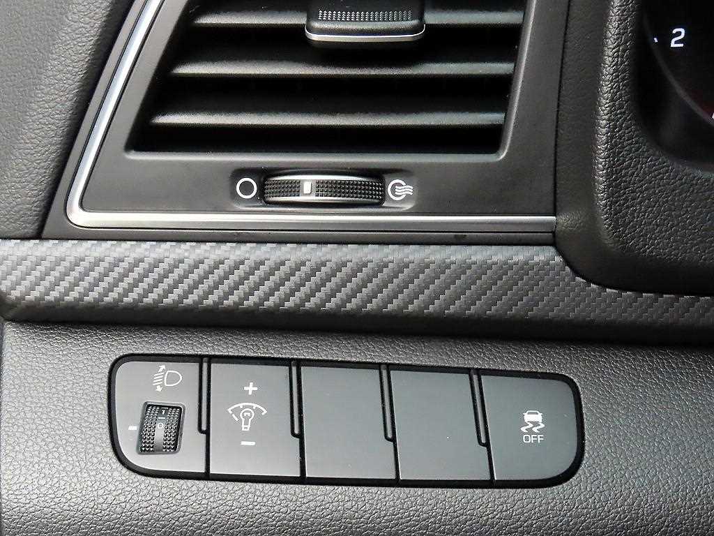 HYUNDAI Avante 2018 Negro - Importación desde Corea - HF Imports Iquique - Foto 13