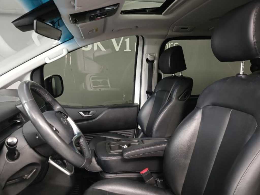 HYUNDAI Staria - Vista 7