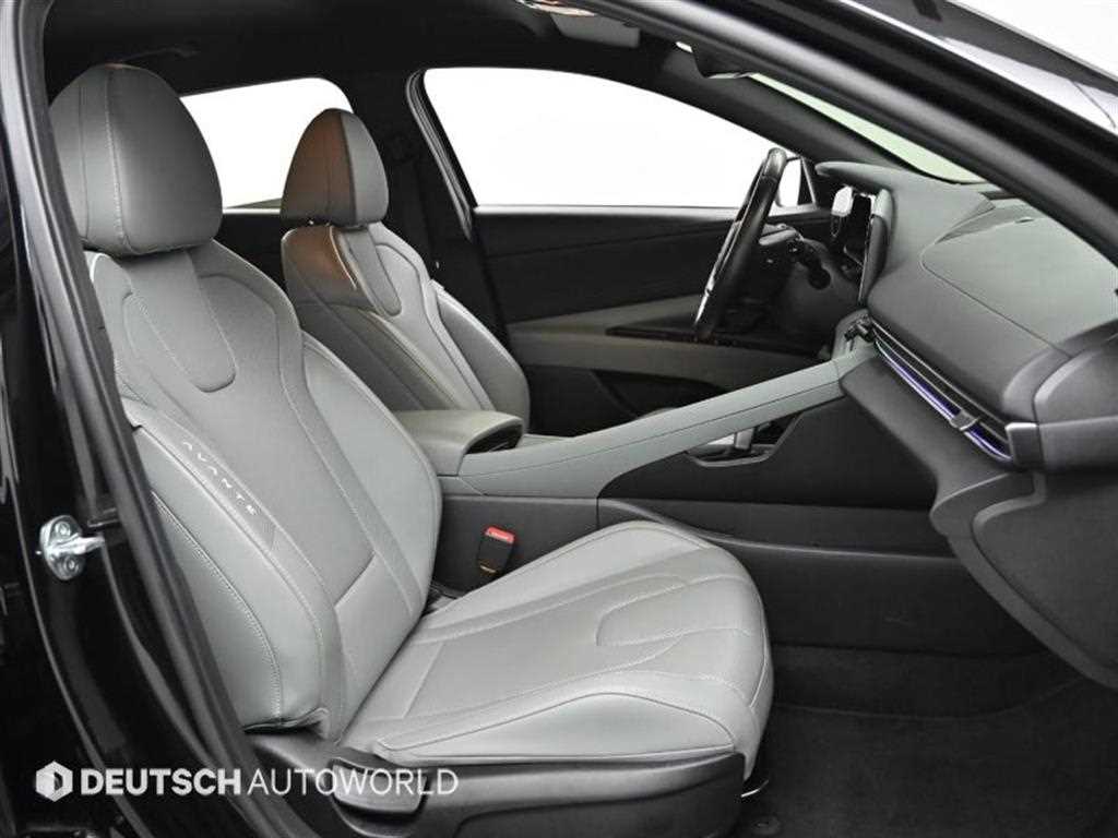 HYUNDAI Avante - Vista 11