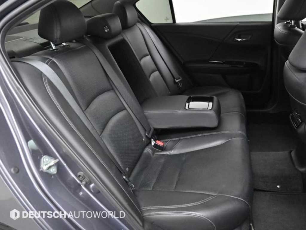 Honda Accord - Vista 12