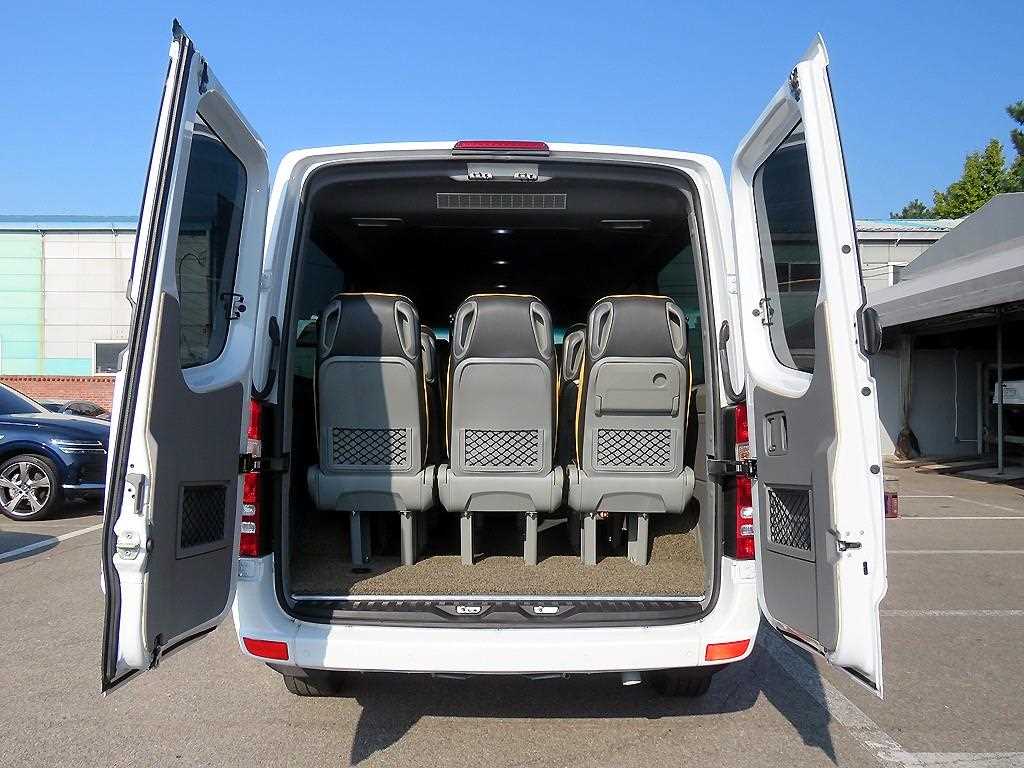 Mercedes Benz Sprinter - Vista 5