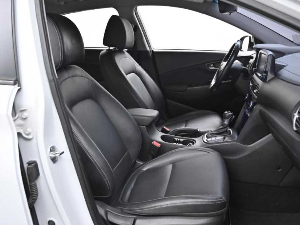 HYUNDAI Kona - Vista 10