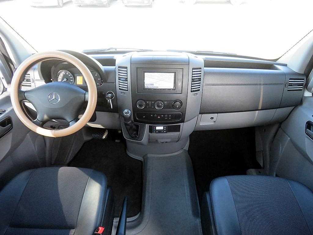 Mercedes Benz Sprinter - Vista 9