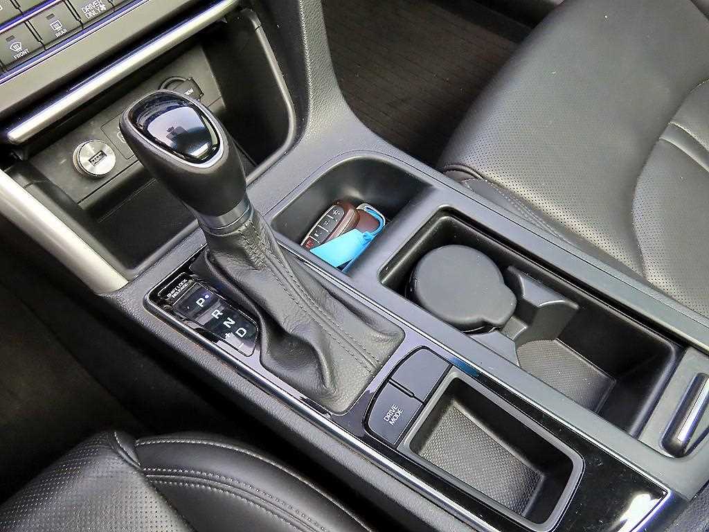 HYUNDAI Sonata - Vista 10