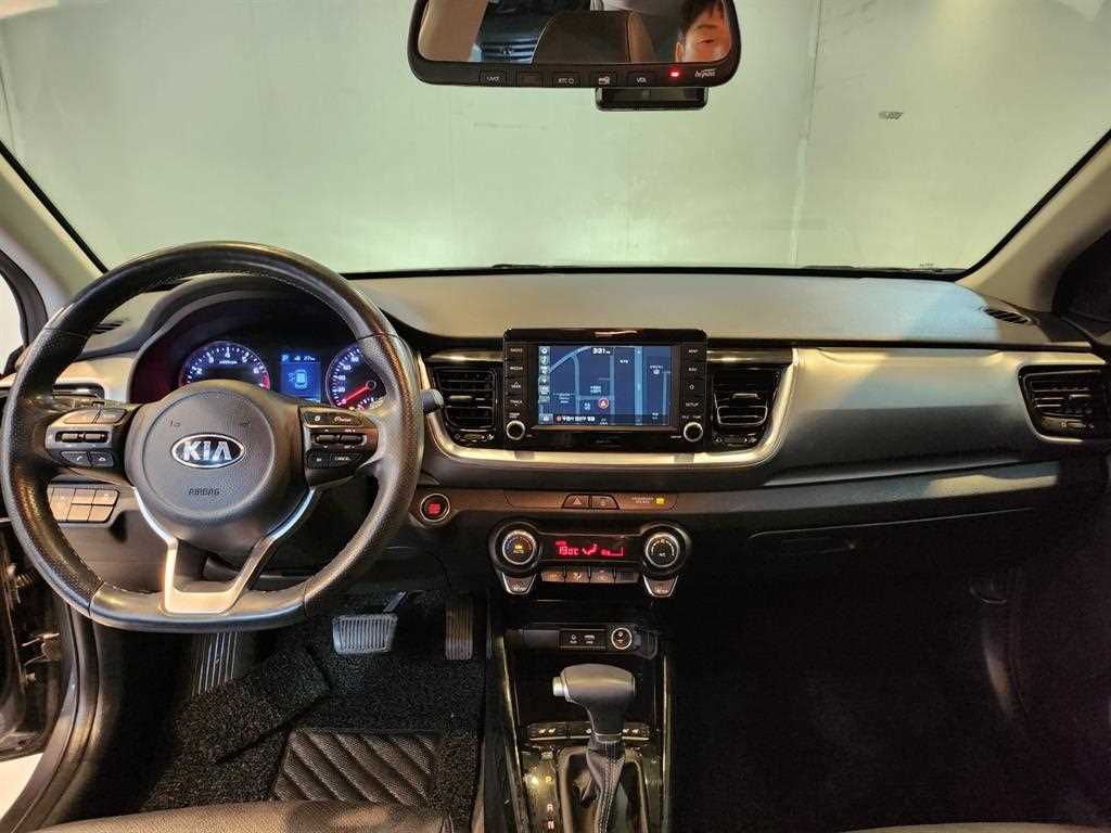 KIA Stonic - Vista 8