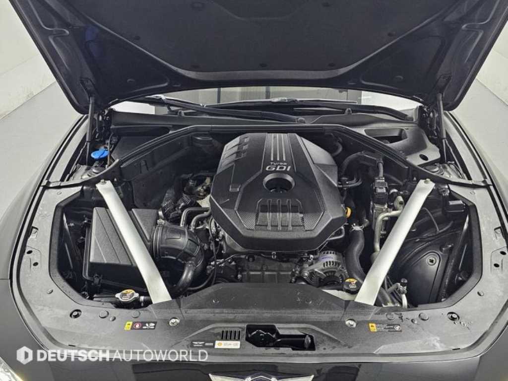 Genesis G70 - Vista 6